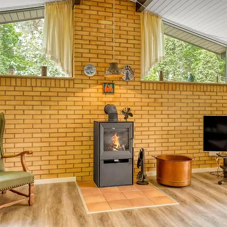 Semesterbostad Agved - 80m From The Sea By Interhome