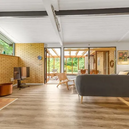 Semesterbostad Agved - 80m From The Sea By Interhome *